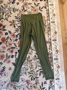 aerie OFFLINE High-Rise Leggings in Olive